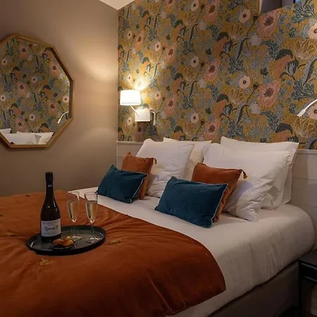 My Boudoir Apartment *